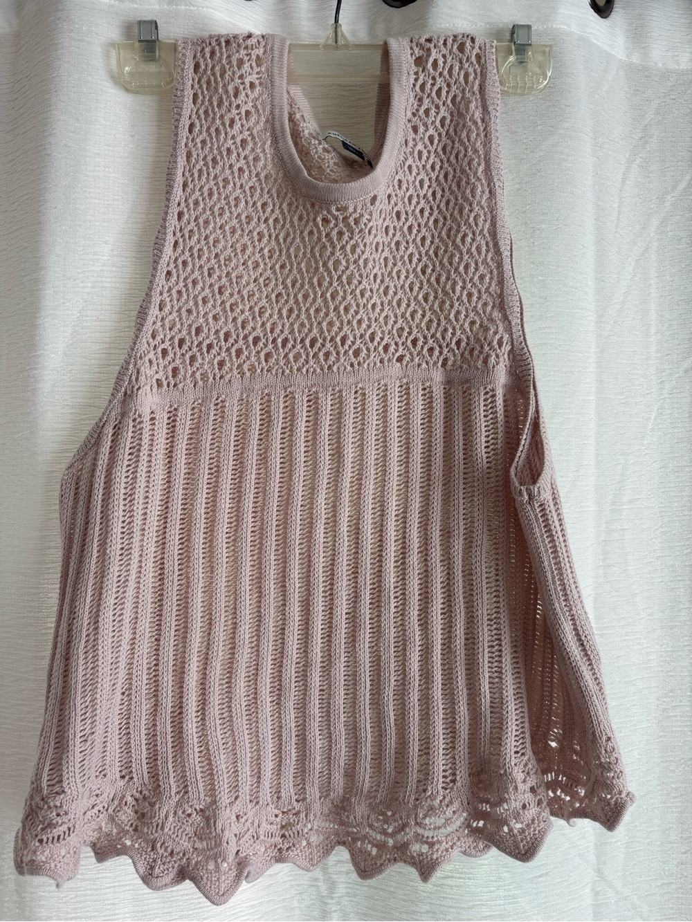 American Eagle Junior’s Sleeveless Crochet Knit Tank Top